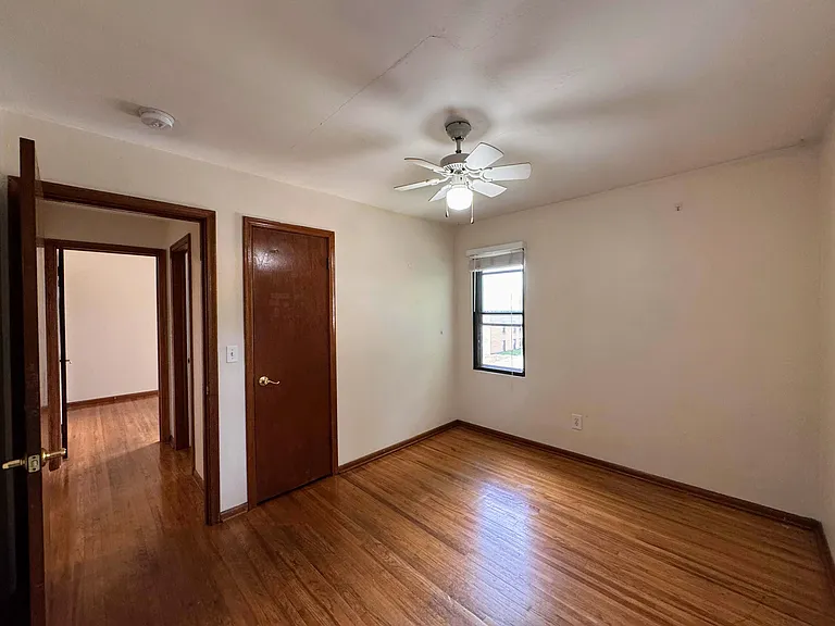 1010 15th Ave SE #203 — Photo 3