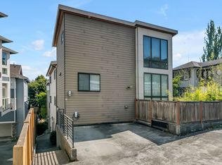 215 24th Ave E UNIT E, Seattle, WA 98112
