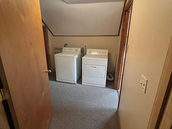 Launrdy from back entrance hallway