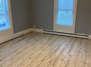 7 Manchester St APT 1, Pawtucket, RI 02860