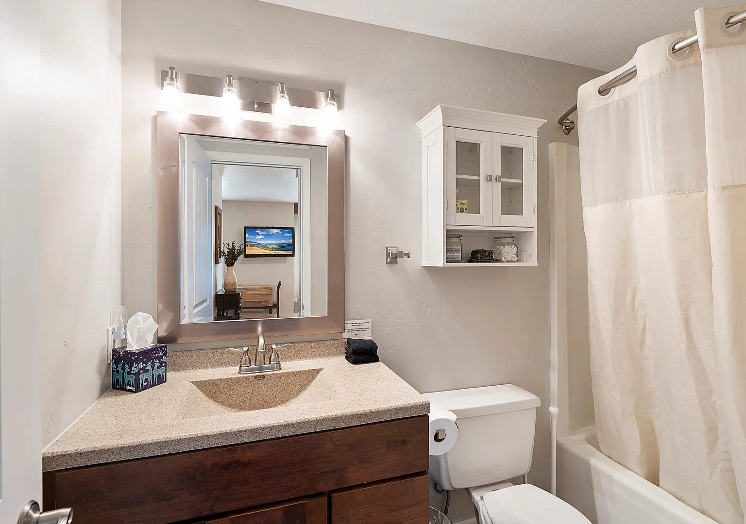 1 bed, 600 sqft, $1,600 — Photo 2