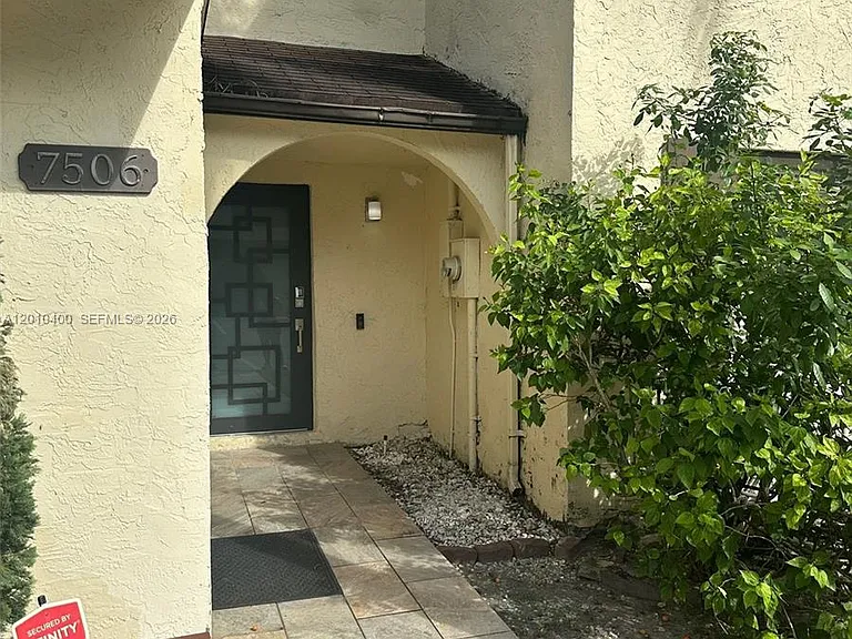 7506 NW 33rd St #0 — Photo 1