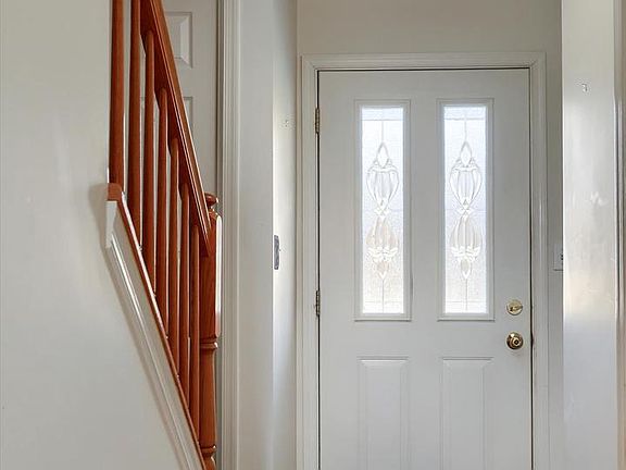 5th image of 440 Whisler Rd