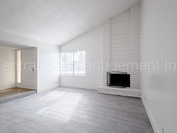 4th image of 4308 Parkwood Ct APT 1