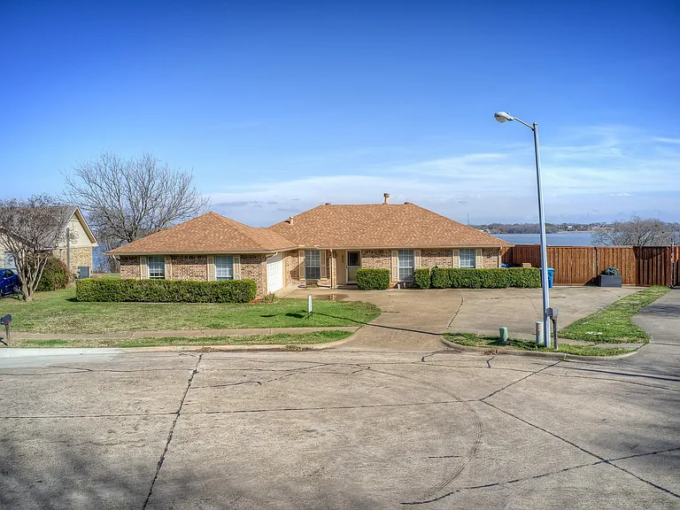 4804 Edgewater Dr — Photo 51