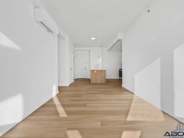 100 Lenox Rd #7J — Photo 3