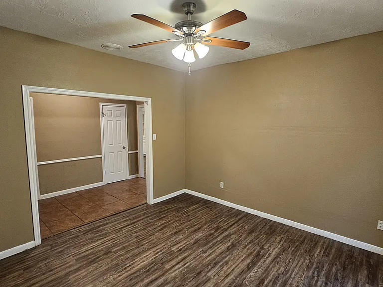 14734 Treborway Dr — Photo 3