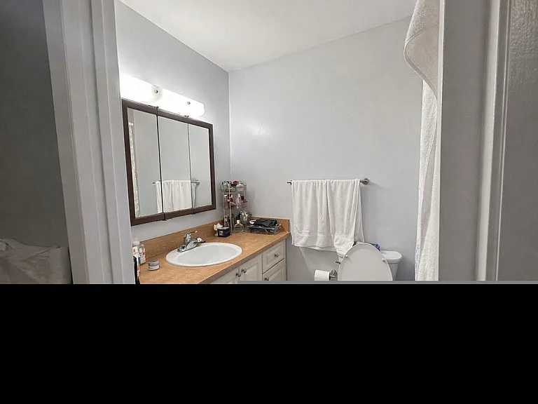 2871 W 76th St #201 — Photo 8