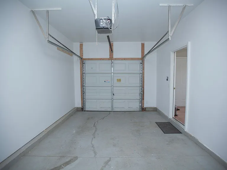 102 Chandler Chase Ct — Photo 3