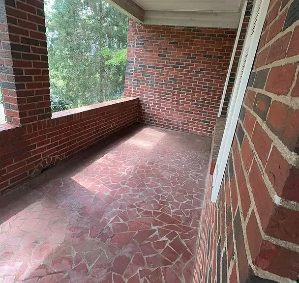 1901 Dellwood Ave — Photo 10