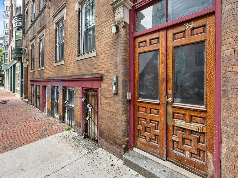 34 Cunard St #3 — Photo 2