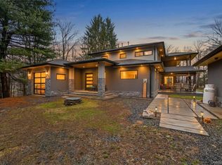 41 Sand Hill Lane, Florida, NY 10921