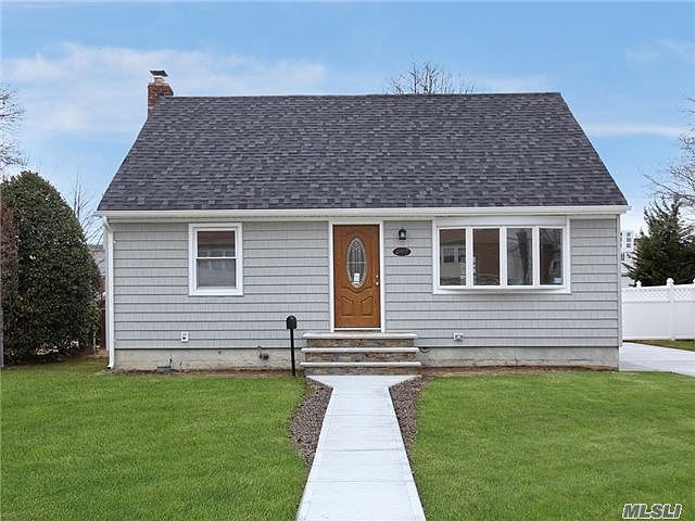 1st image of 2197 6th St