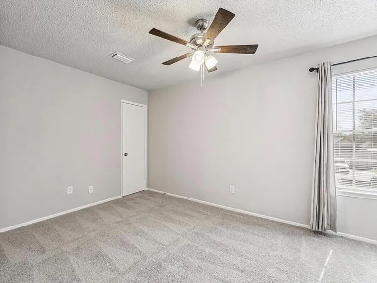 8030 Log Hollow Dr — Photo 5