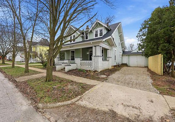 2nd image of 31 N Madison Rd #R