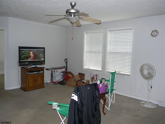 5th image of 15 Pamphylia Ave