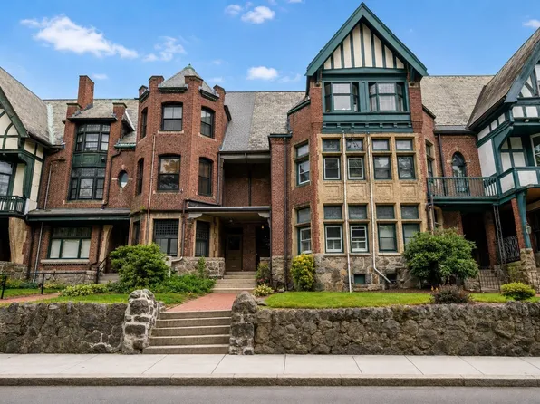 80 Harold St, Roxbury, MA 02119