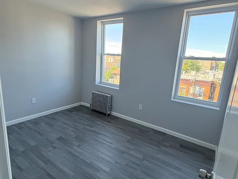 308 60th St #D1 — Photo 7