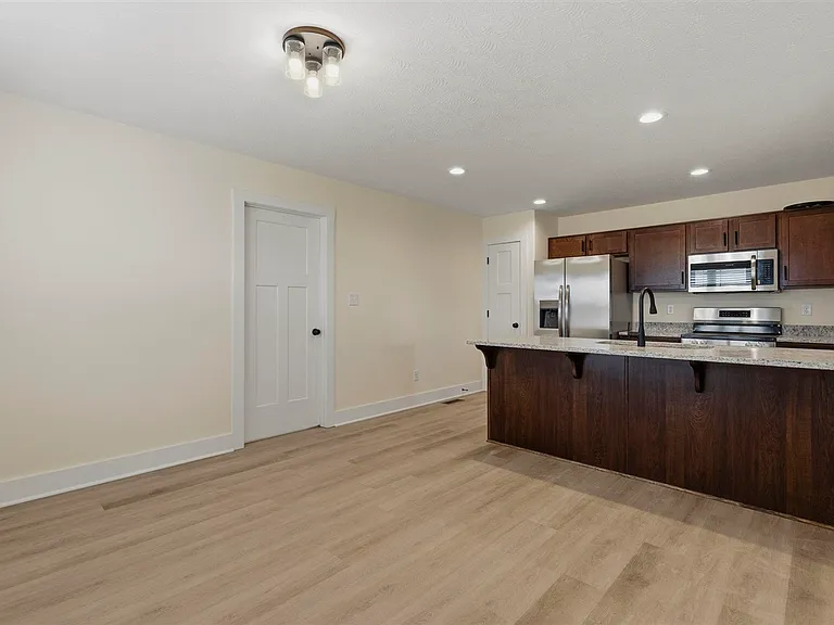 498 Tundra Ave — Photo 9