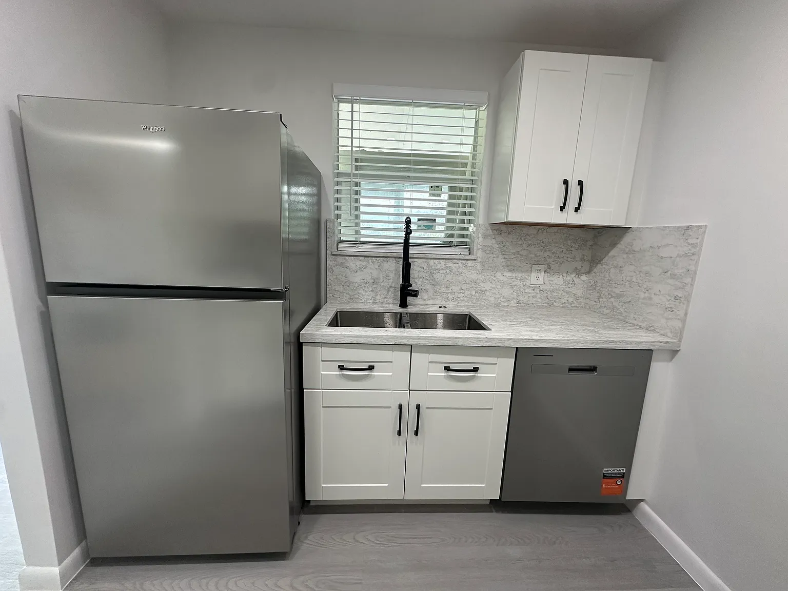 3 bed, 1200 sqft, $3,200 — Photo 4