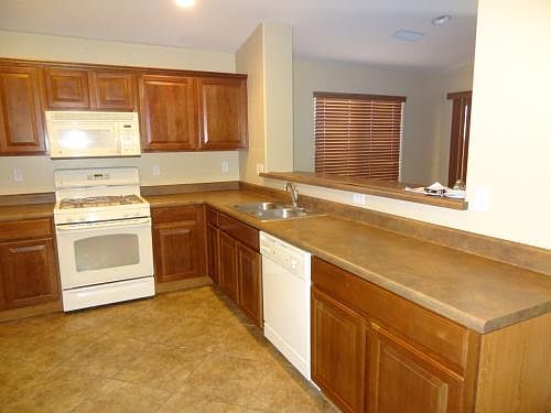 3rd image of 44493 W Yucca Ln