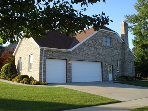 3rd image of 6427 Ledgewood Dr