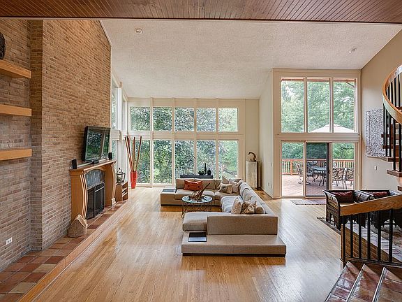 4th image of 1635 Hammond Ct