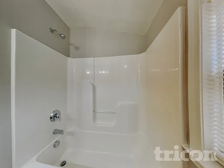 308 Collinsworth Dr — Photo 15