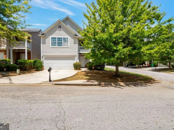 579 Shadow Lake Dr, Lithonia, GA 30058