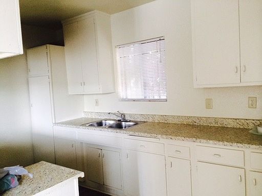 3rd image of 1210 W 104th St APT A