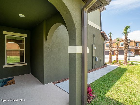 2nd image of 775 Simeon Dr
