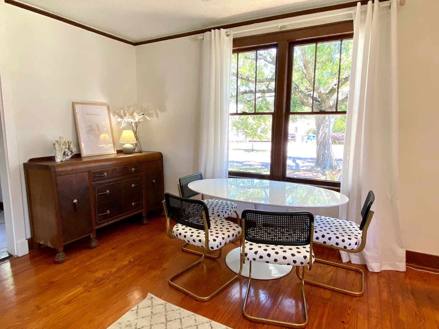 2 bed, 900 sqft, $2,800 — Photo 2