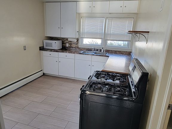 5th image of 122 Cedar Hill Ln #24