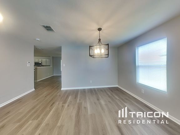 3rd image of 14149 Cochise Dr