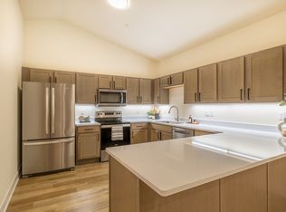 119 Eiche Dr UNIT 5, Slinger, WI 53086