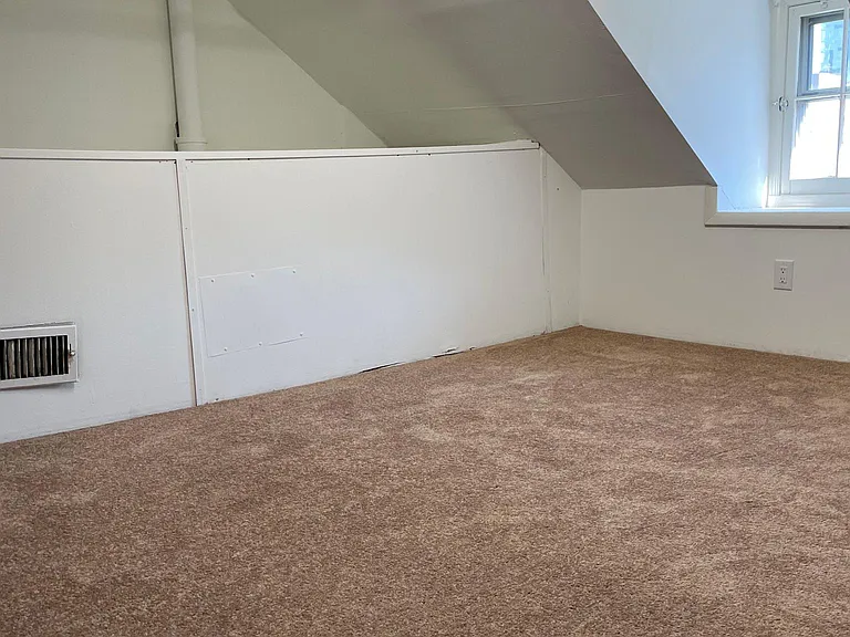 133 N 4th St #3R — Photo 10