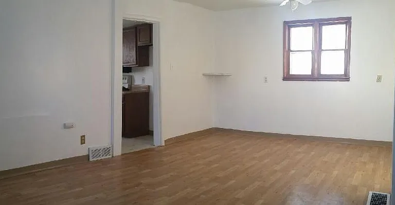 31 2nd St NW — Photo 12