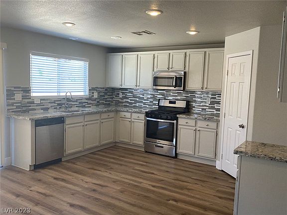3rd image of 344 Bella Calabria Ave