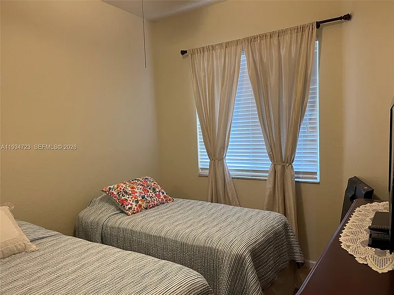 3500 Oaks Clubhouse Dr #308 — Photo 22