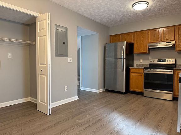 5th image of 238 E Green St #1
