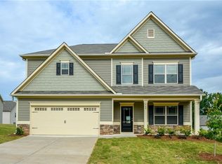 868 Blind Brook Cir, Hoschton, GA 30548