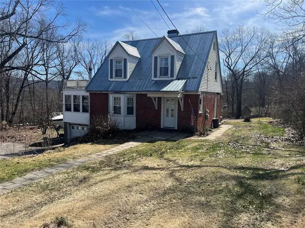 24 Ardmore Street, New Windsor, NY 12253