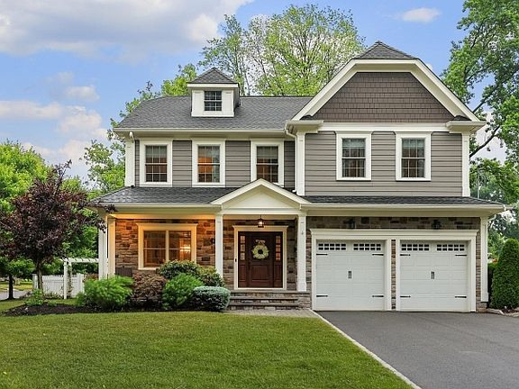2nd image of 621 Green Briar Ct