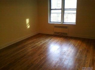 7927 153rd St, Flushing, NY 11367