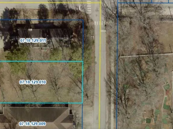 1406 N Garfield St, Marion, IL 62959