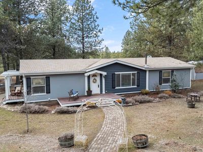 11824 E Laurel Rd, Elk, WA, 99009