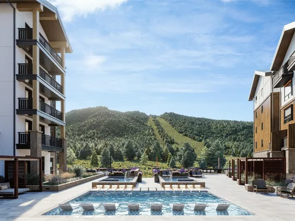 75 Hunki Dori Ct #E104, Dillon, CO 80435