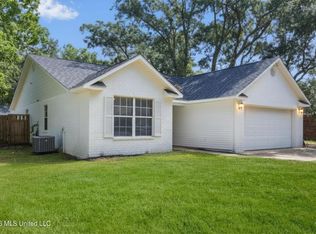8820 Mermaid Ave, Ocean Springs, MS 39564