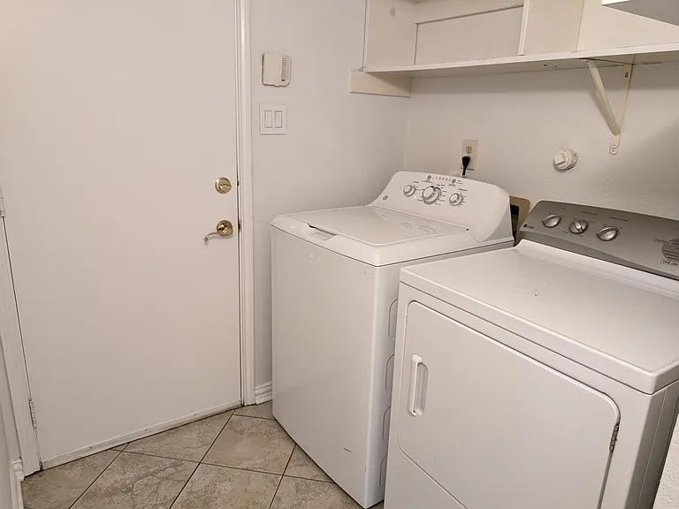 5232 Goodman Dr — Photo 12