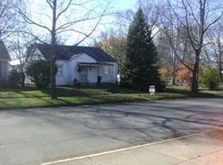 333 W 11th St, Rushville, IN 46173